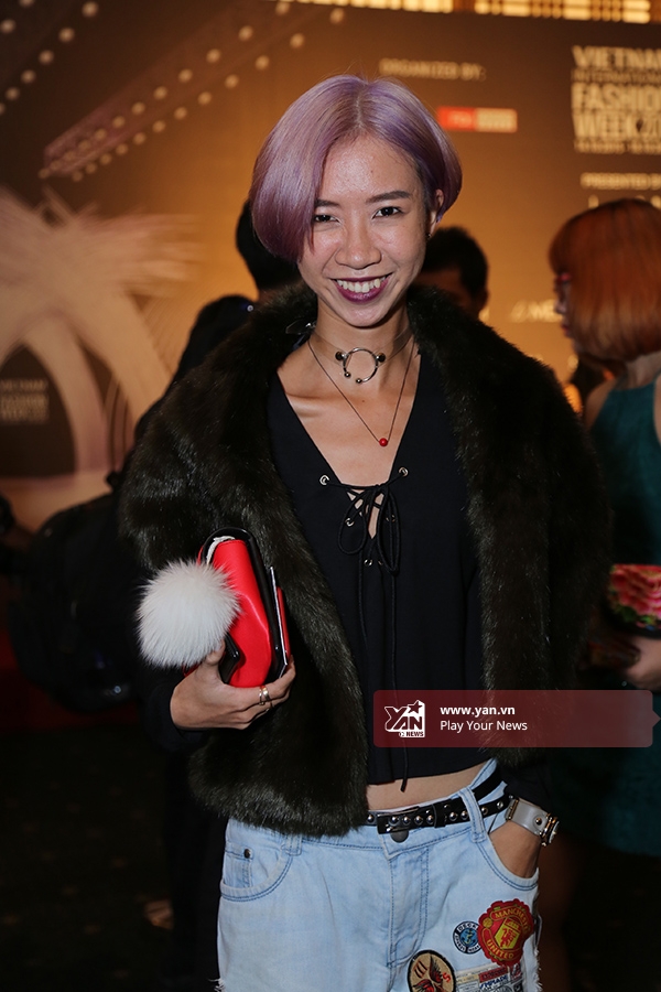 Tín đồ thời trang đổ bộ thảm đỏ Vietnam International Fashion Week 2015