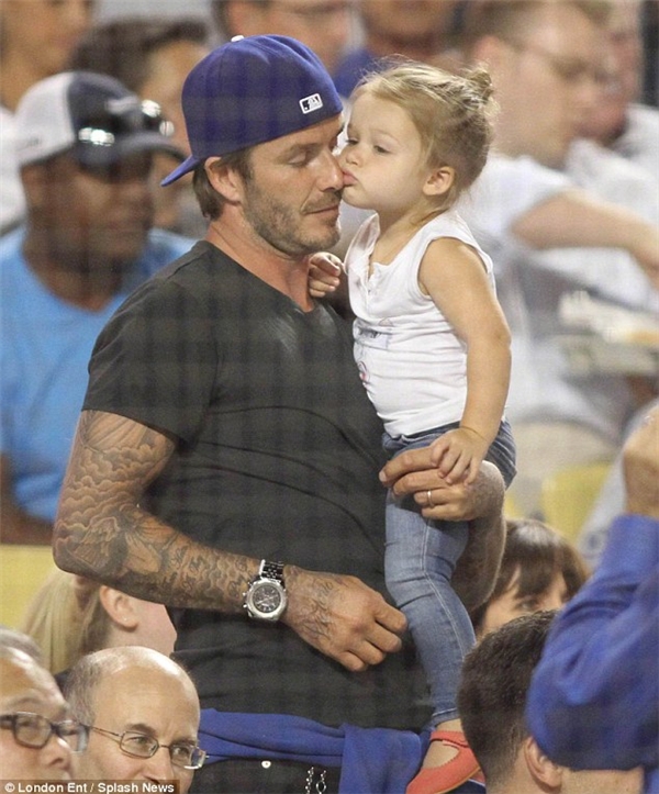 Thích thú những điều cực đáng yêu của “ông bố cuồng con gái” David Beckham
