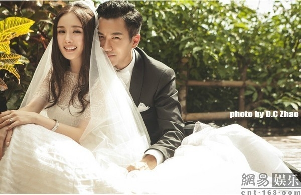 
Dương Mịch và Lưu Khải Uy phủ nhận chuyện ly hôn sau 2 năm cưới.