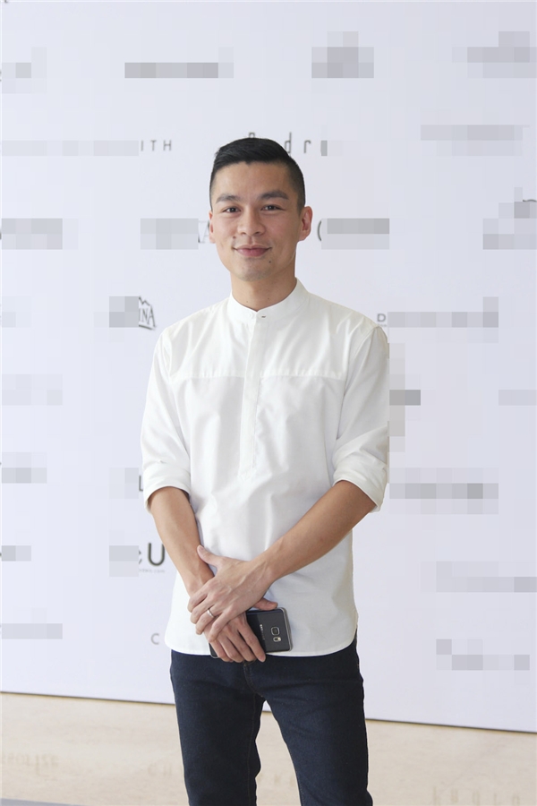 
Nhà thiết kế Adrian Anh Tuấn
