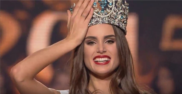 Lệ Quyên bất ngờ chiến thắng giải phụ tại Hoa hậu Siêu quốc gia 2015 - Tin sao Viet - Tin tuc sao Viet - Scandal sao Viet - Tin tuc cua Sao - Tin cua Sao