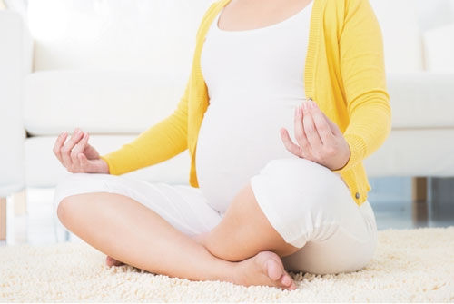 Nên hay không việc massage khi mang bầu?