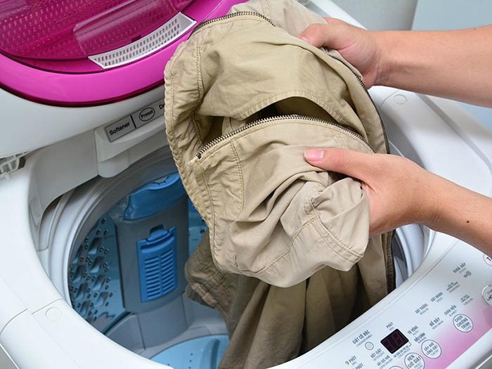 Sai lầm thường gặp khi giặt quần áo bằng máy