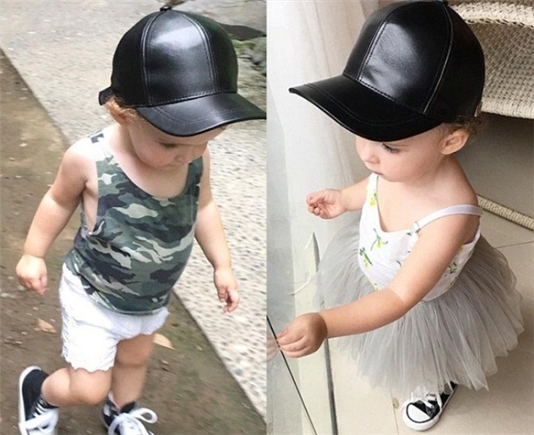 Nhóc tỳ 2 tuổi sở hữu nhãn hiệu thời trang riêng