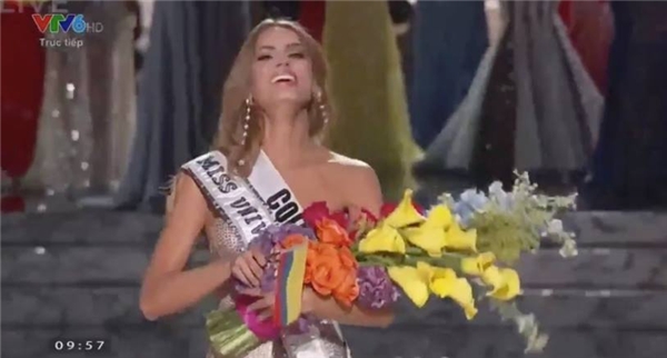 Hoa hậu Hoàn vũ Colombia bị tước vương miện sau khi đăng quang 30 giây - Tin sao Viet - Tin tuc sao Viet - Scandal sao Viet - Tin tuc cua Sao - Tin cua Sao