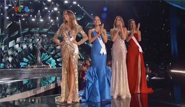 Khoảnh khắc trao nhầm vương miện hi hữu trong lịch sử Miss Universe