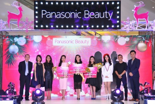 
Thí sinh Trần Ngọc Đinh Lăng là người chiến thắng “Miss Panasonic Beauty Việt Nam 2015”.