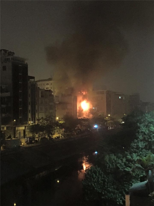 Xót xa hiện trường vụ hỏa hoạn lớn tại Hà Nội