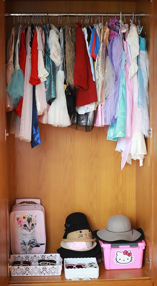 Tiểu mỹ nhân 4 tuổi với tủ quần áo trăm món tuyệt đẹp