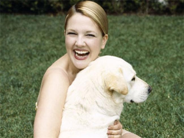  Hình ảnh thân thiết giữa nữ diễn viên cùng chú chó cưng. (Ảnh: internet)