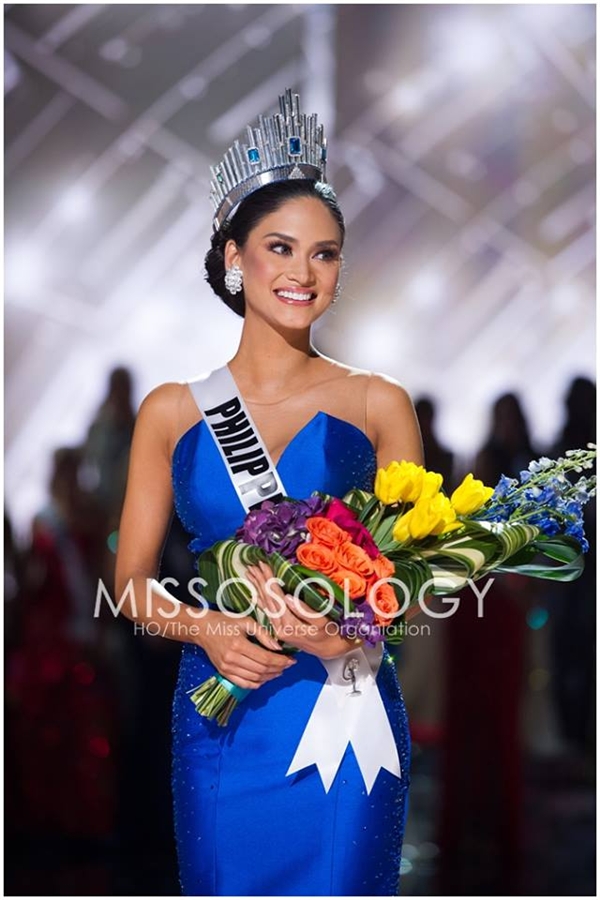 
Trước đó vào đêm 20/12 (sáng ngày 21/12 theo giờ Việt Nam), người đẹp 26 tuổi Pia Alonzo Wurtzbach đã chính thức trở thành tân Hoa hậu Hoàn vũ 2015. Và đây cũng là đại diện của Philippines.