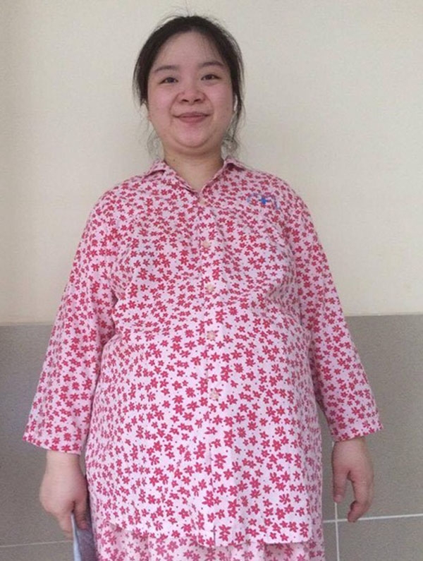 
Huyền Thanh trông không khác gì 'bà mẹ xề' U50 khi nặng gần 100kg.
