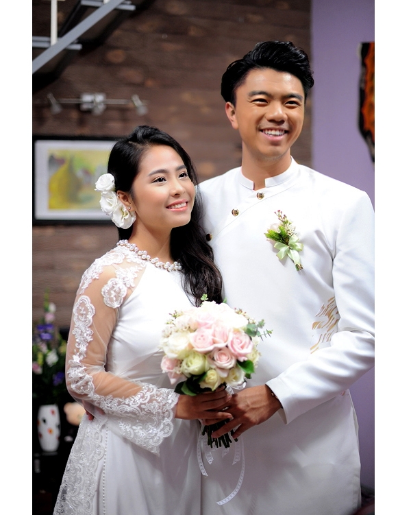 Đọ vẻ thu hút áo cưới của mĩ nhân Việt trong năm 2015