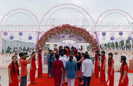 
Đám cưới tiền tỉ của con đại gia Bạc Liêu vừa qua. Ảnh: Internet