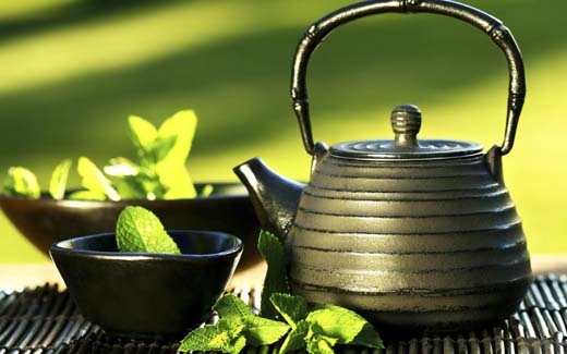 
Sau khi nấu sôi trà nên giữ lại trong ấm khoảng 5 phút cho trà tan. (Ảnh: Internet)