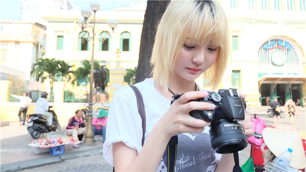 Bất ngờ bắt gặp hotgirl nổi tiếng người Thái Lan tại Sài Gòn