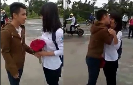 
Nụ hôn bất ngờ của chàng trai Hải Phòng đi taxi tỏ tình với cô bạn học sinh cấp 3 gây sốt.