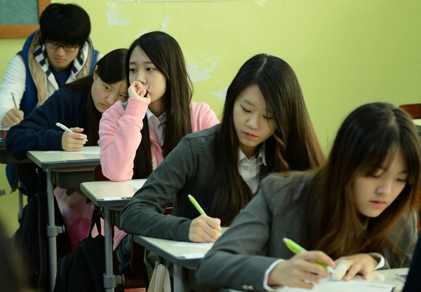 6 lý do 'tố cáo' môi trường học đường ở Hàn không đẹp như phim