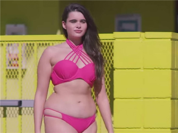 
Video quảng cáo nội y đang “gây sốt” của cô người mẫu béo 18 tuổi. (Ảnh: Internet)