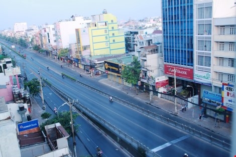 Đường phố Sài Gòn, Hà Nội vắng vẻ ngày mùng 1