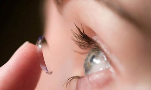 
Nhiều loại vi khuẩn bám trong kính áp tròng có khả năng gây hại đến đôi mắt của bạn. (Ảnh: Internet)