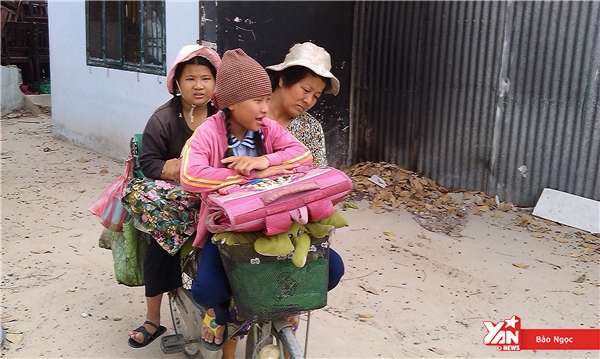 Hành trình đến trường của Quỳnh Giao là quãng đường đạp xe không mỏi mệt của người mẹ nghèo. 