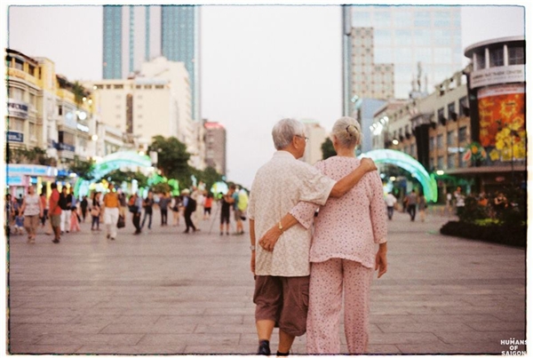
Giữa thành phố to to có niềm hạnh phúc nho nhỏ. (Ảnh: Humans of Saigon)