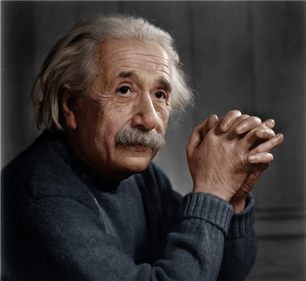 
​Albert Einstein (1879-1955) là nhà khoa học thiên tài người Đức.