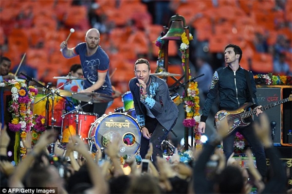 
Ban nhạc Coldplay tỏ ra rất cảm kích trước sự sung sướng đến phát khóc của cậu bé và đăng đoạn phim lên trang cá nhân của nhóm. (Ảnh: Internet)