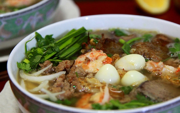​Hủ tiếu Nam Vang - nổi bật với vị ngọt đậm đà từ nước lèo thịt bằm. (Ảnh: Internet)