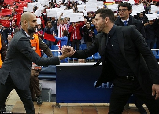 
Simeone (phải) đã đánh bại Guardiola (trái) lừng danh trong cuộc đấu trí. Ảnh: Reuters