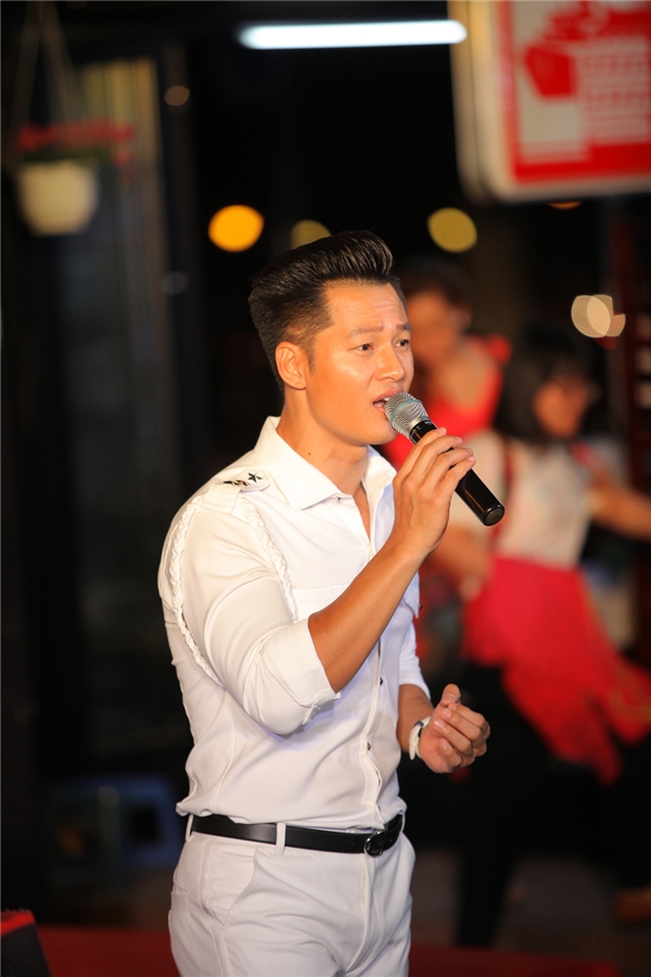 Hoàng Rob háo hức tham gia Festival Huế, Đức Tuấn hát mộc chiều fan - Tin sao Viet - Tin tuc sao Viet - Scandal sao Viet - Tin tuc cua Sao - Tin cua Sao