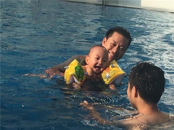 Ngắm loạt biểu cảm siêu cưng của nhóc tì sao Việt khi đi bơi - Tin sao Viet - Tin tuc sao Viet - Scandal sao Viet - Tin tuc cua Sao - Tin cua Sao