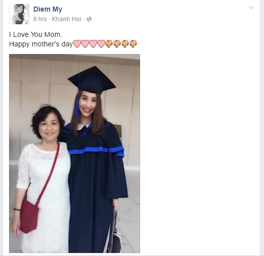 
Diễm My chia sẻ ảnh chụp bên mẹ trong lễ tốt nghiệp và bày tỏ: "Con yêu mẹ". - Tin sao Viet - Tin tuc sao Viet - Scandal sao Viet - Tin tuc cua Sao - Tin cua Sao