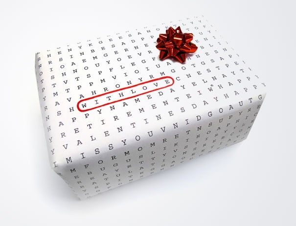 
19. Giấy gói quà giúp bạn viết lời nhắn ngay trực tiếp và còn sáng tạo nữa (Ảnh: Internet)