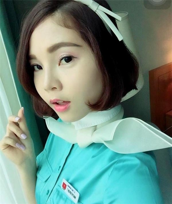 
Tina trong bộ đồng phục của hãng hàng không Korean Air