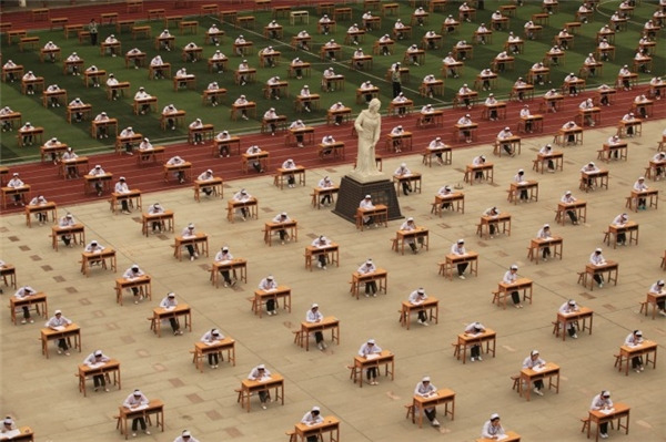 
Đây là cách học sinh Trung Quốc thi cử. (Ảnh: Internet)