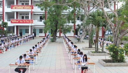 
Và "đẳng cấp" chống gian lận thi cử ở Việt Nam chính là đây. (Ảnh: Internet)