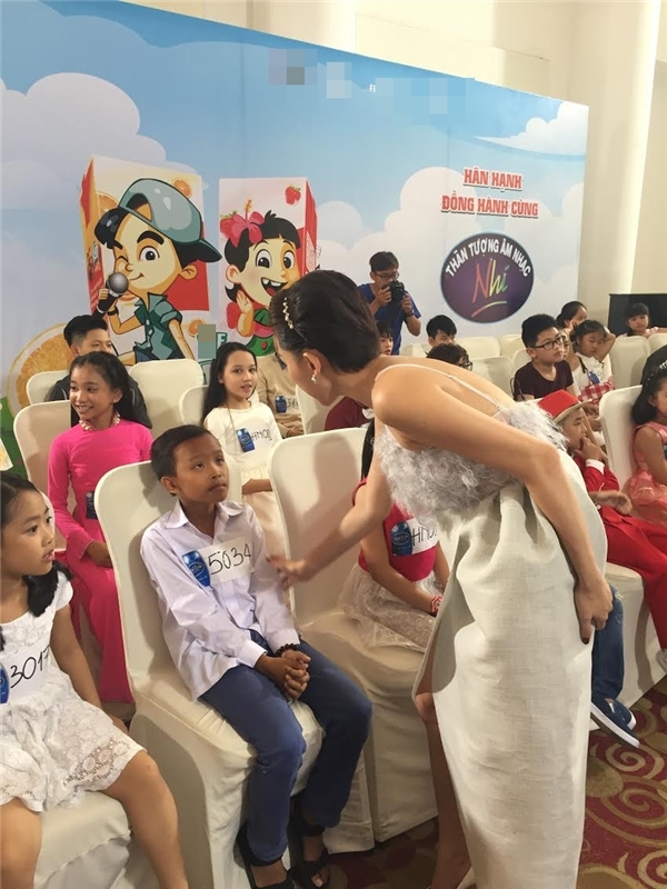 Tóc Tiên tự nhận “hồn nhiên như cô tiên” tại Idol Kids