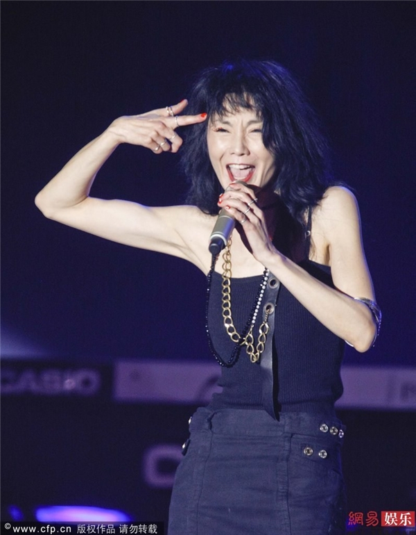 
Trương Mạn Ngọc trong concert nhiều tranh cãi của mình