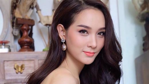 Cận cảnh vẻ đẹp "mê người" của Tân Hoa hậu chuyển giới Thái Lan
