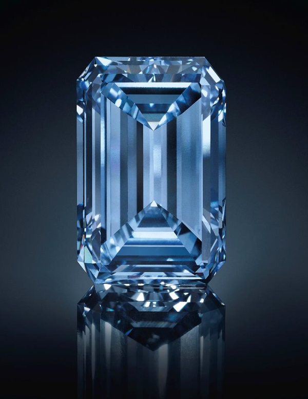 
Viên kim cương có màu sắc sống động và tỉ lệ cắt gọt hoàn hảo. (Ảnh: Internet)