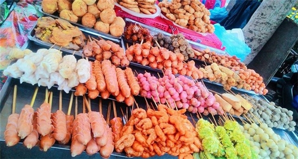 “Càn quét” ngày hội ẩm thực ăn vặt hấp dẫn giới trẻ Sài Gòn