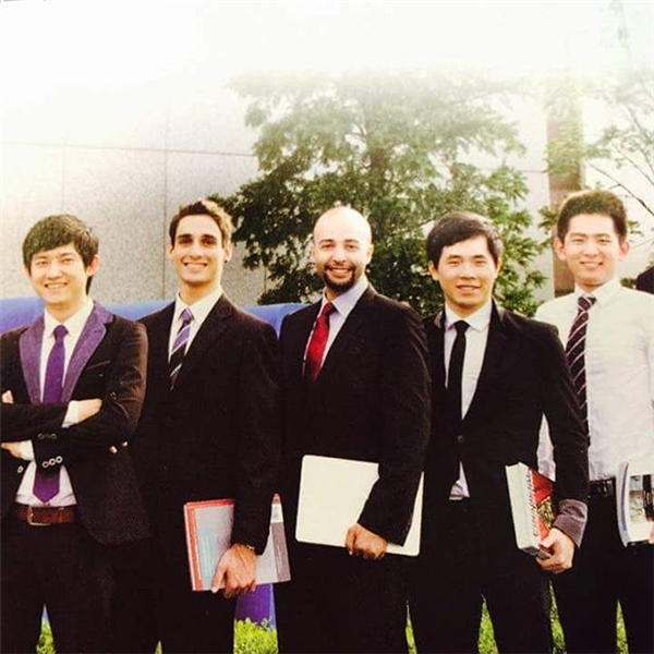 
Phan Nhân tốt nghiệp Thạc sĩ ngành Kinh doanh Quốc tế tại trường kinh doanh Top 4 tại Hàn Quốc – SolBridge Inl' School of Business. (Ảnh: NVCC)