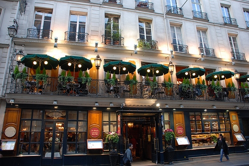 
32. Nhà hàng lâu đời nhất ở Paris là Le Procope nằm ở Quận 6, có niên đại từ năm 1686. (Ảnh: Internet)