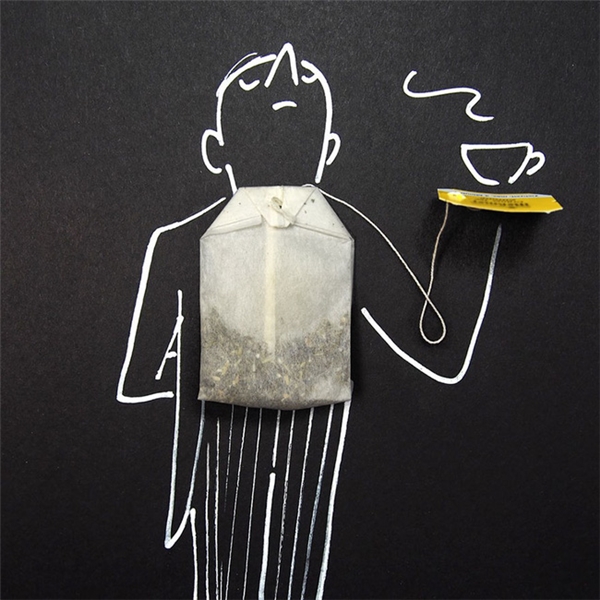 
Chỉ sự sáng tạo vô biên của Christoph Niemann mới có thể biến hóa chiếc kéo thành đôi chân dài miên mang của thiếu nữ. (Ảnh: Instagram abstractsunday)


Cây cọ sơn được họa sĩ tài ba này biến hóa như chiếc váy bồng bềnh, uyển chuyển của vũ công ba lê. (Ảnh: Instagram abstractsunday) 


Một túi trà có thể cho bạn một tách trà thơm ngon, nhưng mấy ai nghĩ đến nó còn có thể trở thành một chiếc sơ mi thời thượng. (Ảnh: Instagram abstractsunday)


Đến ganh tị với vòng 3 và cặp chân sau săn chắc đẫy đà của chú ngựa qua tranh của Christoph. (Ảnh: Instagram abstractsunday)


Lọ mực cũng có thể trở thành chiếc máy ảnh, ai nói không thể nào. (Ảnh: Instagram abstractsunday)


Chỉ là những giọt nước nhưng qua tranh của Christoph, bạn có thể cảm nhận được những tiếng nổ tanh tách của trò tiêu khiển quen thuộc bóp nổ những tấm nilon chống sốc. (Ảnh: Instagram abstractsunday)


Dây tai nghe rối rắm cũng phiền toái hệt như chú muỗi vo ve. (Ảnh: Instagram abstractsunday)



Vỏ sò - một sản vật của biển khơi cũng có thể trở thành mái tóc thiếu nữ bay bồng bềnh trong gió. (Ảnh: Instagram abstractsunday)


Cổ tích với cỗ xe từ bí ngô thì đời thực có chiếc xế hộp sang trọng chỉ từ chiếc lược chải tóc của quý cô. (Ảnh: Instagram abstractsunday)


Chỉ mình họa sĩ Christoph Niemann mới có thể phát hiện ra mối liên hệ giữa chiếc búa và chân sút cầu thủ để biến nó thành một tác phẩm hài hòa. (Ảnh: Instagram abstractsunday)