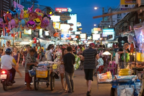 Du lịch Thái Lan - Những chợ đêm khiến bạn "cháy túi" ở Bangkok