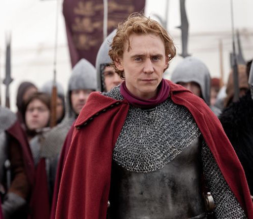 
Tom Hiddleston thủ vai Vua Henry IV. (Ảnh: Internet)