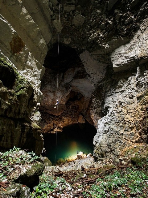 
Vẻ huyền ảo của hang KM 17 (Ảnh: đoàn thám hiểm hang động Hoàng gia Anh cung cấp - báo Nhân dân)