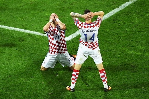 
Còn đây là một bức ảnh lột tả sự thất vọng cùng cực của các cầu thủ Croatia khi tiếng còi kết thúc trận đấu vang lên.